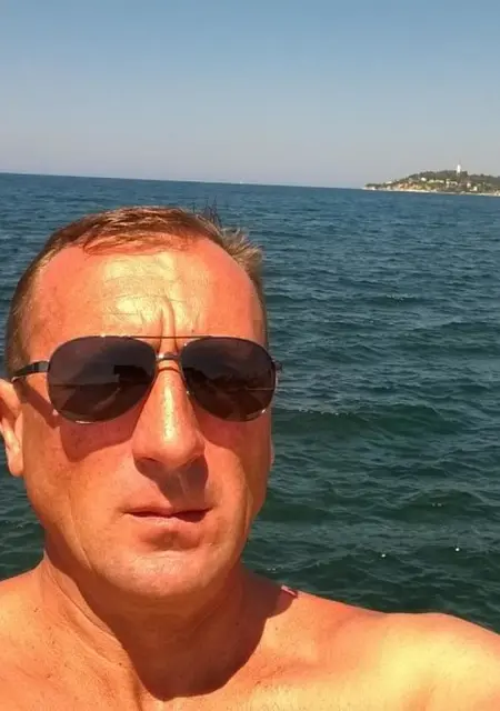 Вова из Коломны, ищу на сайте знакомства без обязательств