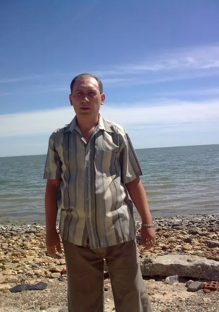 Олег из Таганрога, мне 54, познакомлюсь на одну ночь