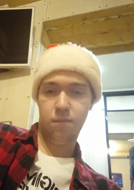 Дима из Первоуральска, мне 18, познакомлюсь для постоянных отношений