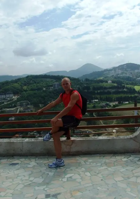 Егор из Луги, мне 46, познакомлюсь на одну ночь