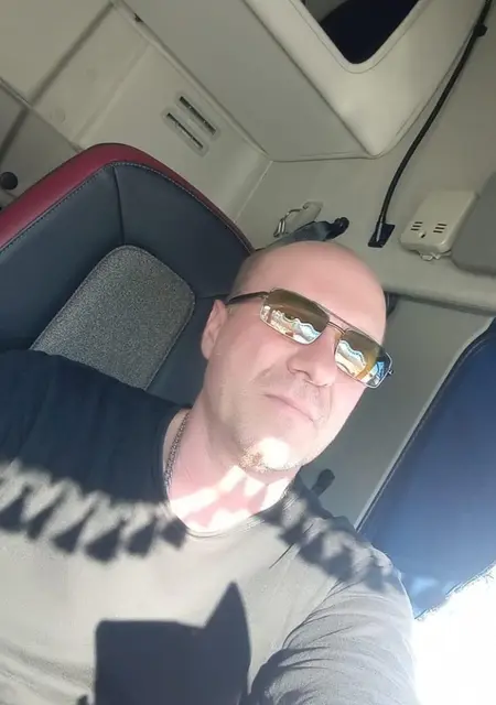 Я Алексей, 53, знакомлюсь на одну ночь в Красноярске