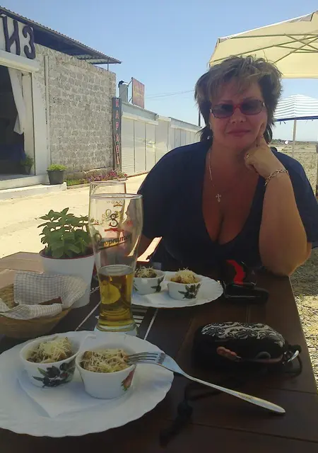 Непокобелимая из Самары, мне 52, познакомлюсь на одну ночь