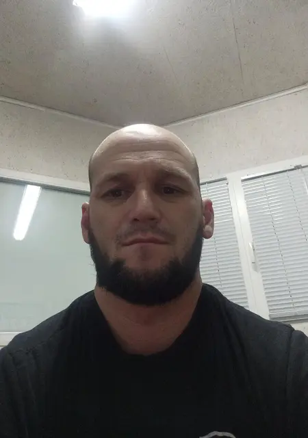 Я Рауль, 40, знакомлюсь без обязательств в Невинномысске