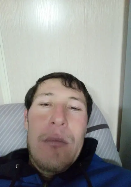 Рашид из Выксы, мне 40, познакомлюсь для постоянных отношений