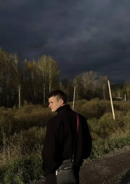 Я Владимир, 18, из Томска, ищу знакомства на одну ночь