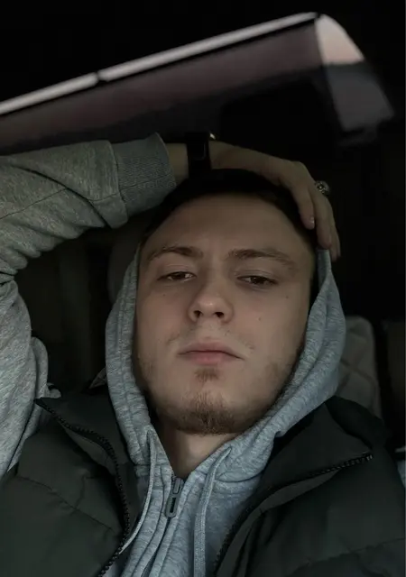 Михаил из Кемерово, мне 21, познакомлюсь для вирта