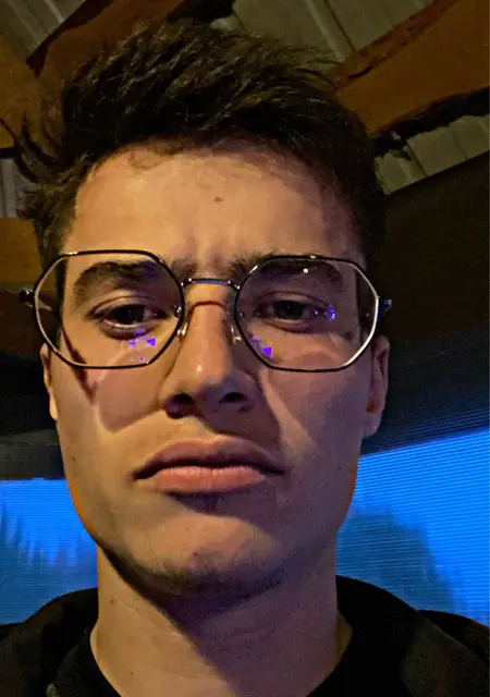 Я Никита, 21, знакомлюсь без обязательств в Томске