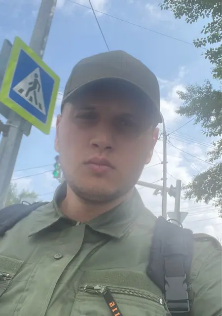 Евгений из Екатеринбурга, мне 24, познакомлюсь для вирта