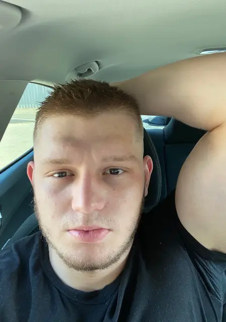 Я Дмитрий, 25, из Армавира, ищу знакомство для постоянных отношений