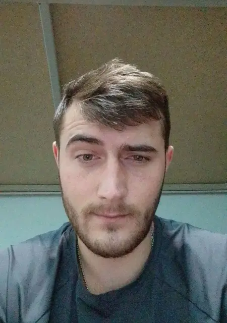 Я Евгений, 28, из Апрелевки, ищу знакомства на одну ночь