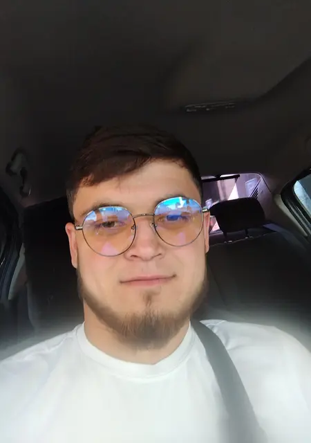 Мирон из Твери, мне 23, познакомлюсь на одну ночь