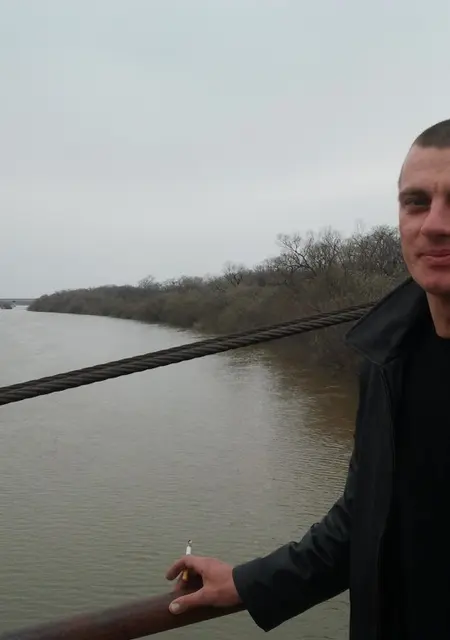 Дмитрий из Дальнереченска, ищу на сайте знакомства на одну ночь