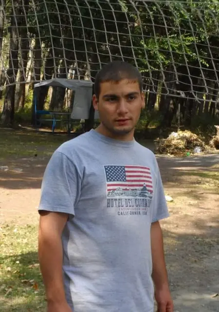 Я Армен, 34, из Истры, ищу знакомства без обязательств