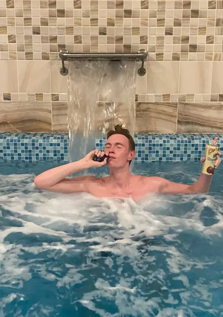 Данил из Березников, ищу на сайте знакомства на одну ночь