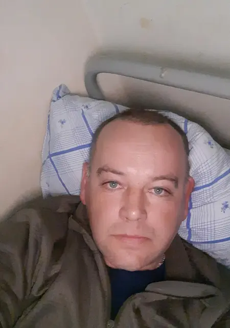 Я Артем, 46, из Калининграда, ищу знакомства без обязательств