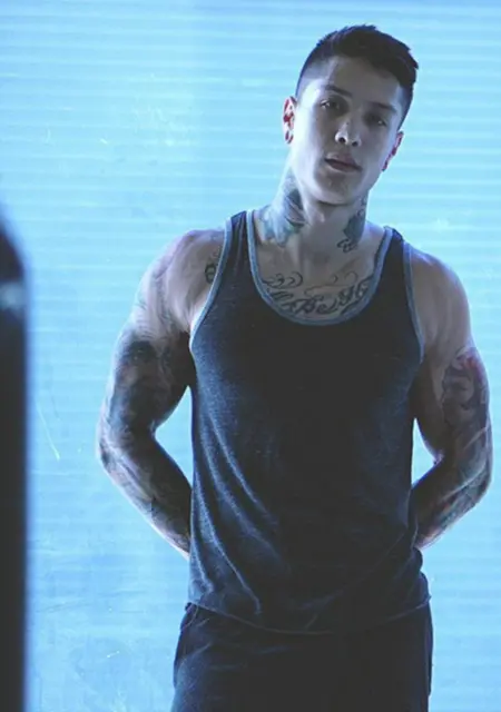 Я Антон, 22, из Химок, ищу знакомства на одну ночь