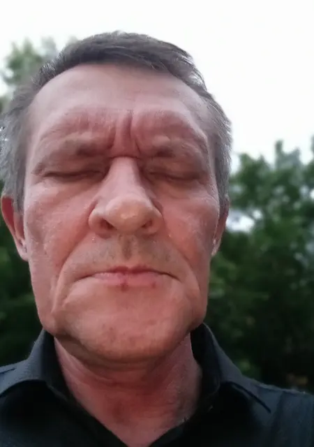 Михаил из Ижевска, ищу на сайте знакомства на одну ночь