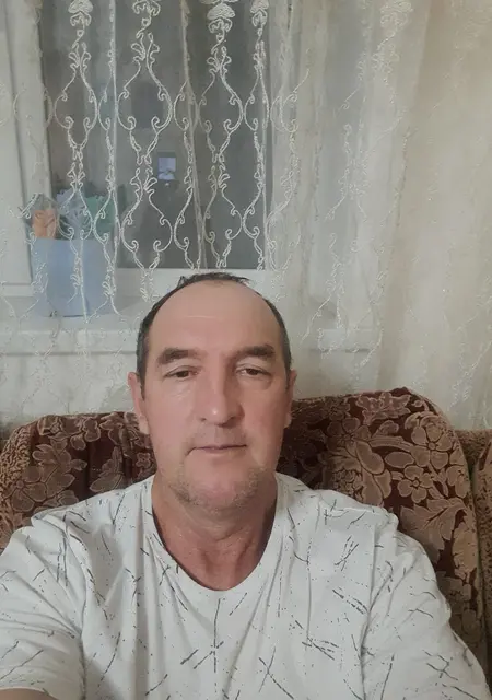 Рома из Набережных Челнов, мне 55, познакомлюсь без обязательств