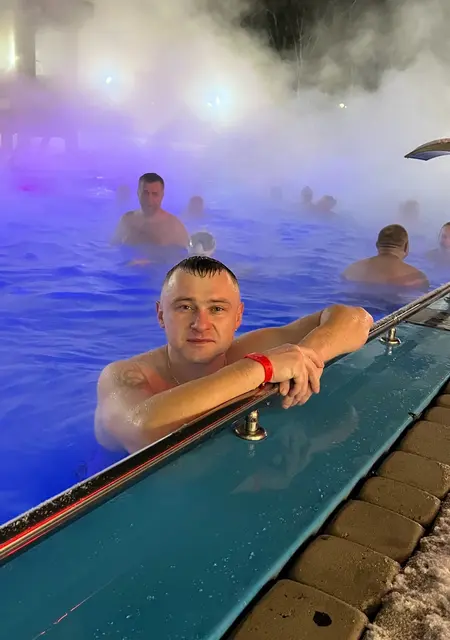 Я Рафаэль, 34, знакомлюсь для общения в Кирове