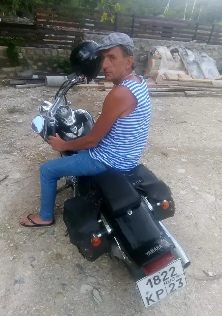 Я Вова, 51, из Нягани, ищу знакомства на одну ночь