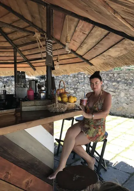 Алина из Симферополя, мне 45, познакомлюсь на одну ночь