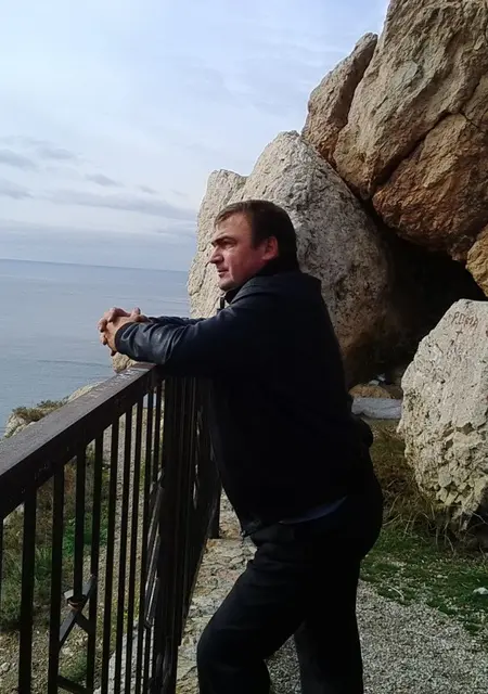Я Aleksander, 43, знакомлюсь без обязательств в Крымске
