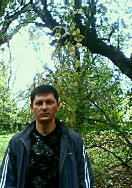 Евгений из Лобни, ищу на сайте знакомства без обязательств