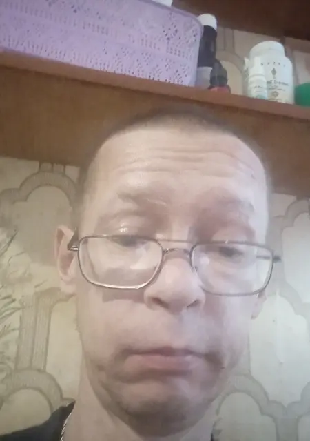 Я Михаил, 47, из Кирова, ищу знакомства без обязательств