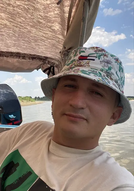 Я Александр, 31, из Фролова, ищу знакомство для приятного времяпровождения