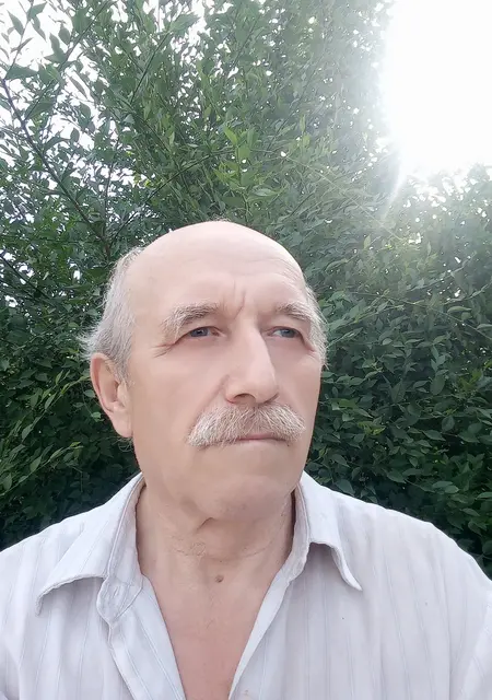 Витя из Самары, мне 65, познакомлюсь для дружбы