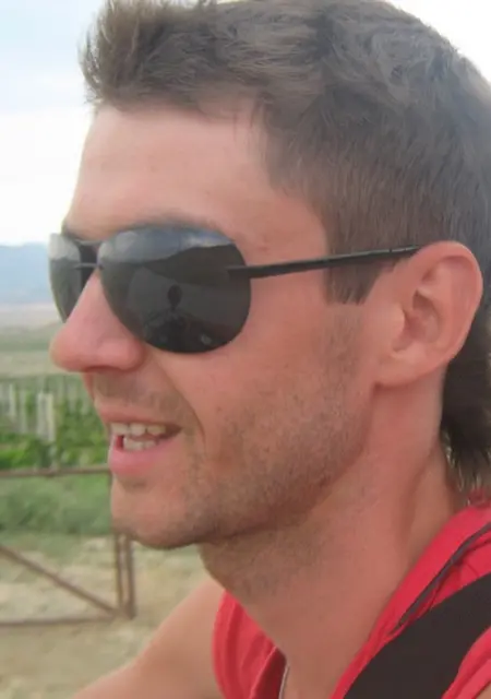 Я Илья, 39, знакомлюсь для вирта в Краматорске