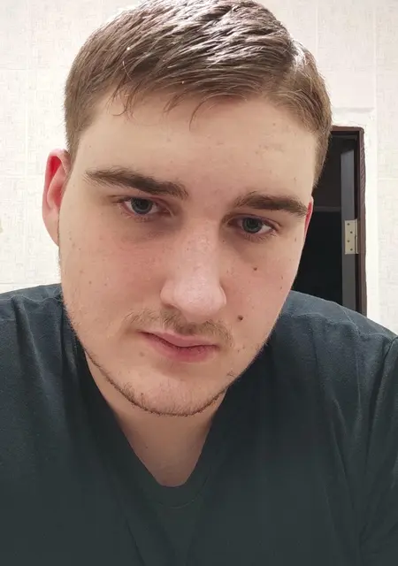 Данил из Ставрополя, ищу на сайте знакомства на одну ночь