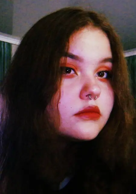 Я Сонечка, 18, из Москвы, ищу знакомство для постоянных отношений