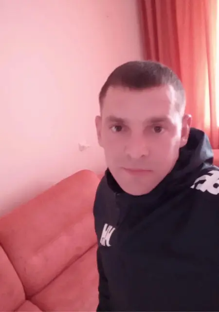 Виктор из Новочеркасска, ищу на сайте знакомства без обязательств