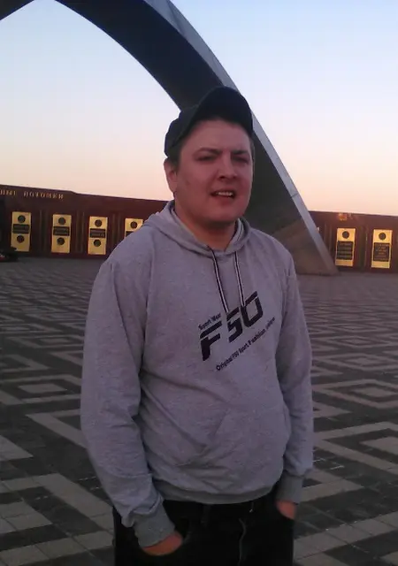 Я Александр, 37, из Щекино, ищу знакомства без обязательств