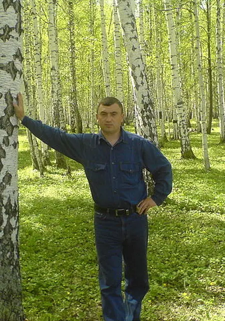 Васек из Белоярского, ищу на сайте знакомства на одну ночь