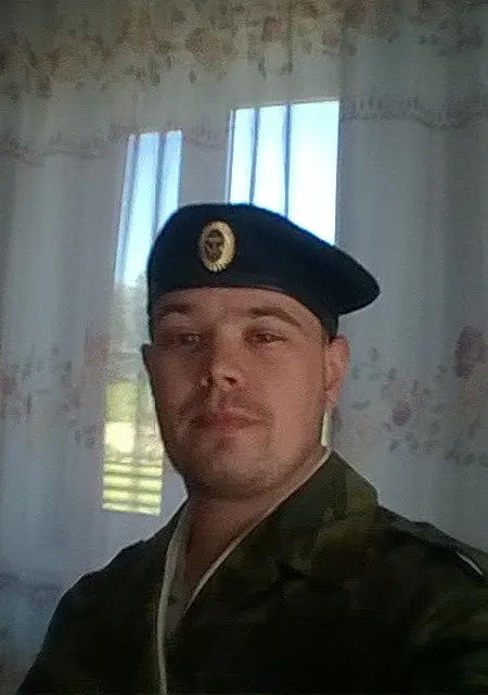 Алексан из Арсеньева, мне 35, познакомлюсь без обязательств