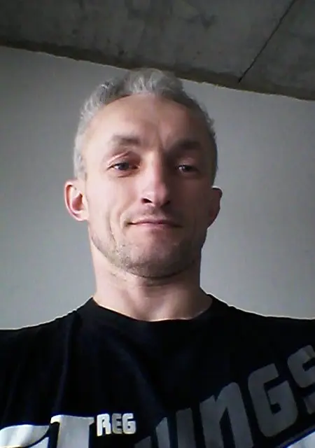 Степанюк Олег из Павловской Слободы, мне 52, познакомлюсь на одну ночь