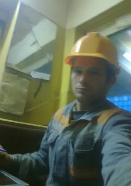 Виталя из Михайлова, ищу на сайте знакомства на одну ночь