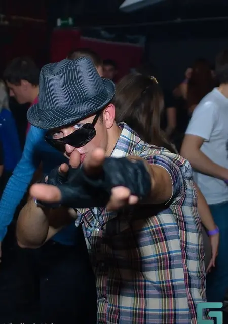 Я Андрей, 34, из Новочеркасска, ищу знакомство для общения