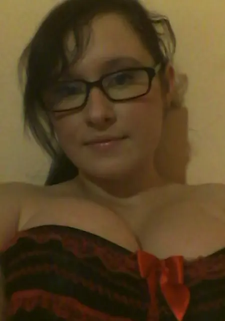 Nika из Алушты, мне 33, познакомлюсь на одну ночь