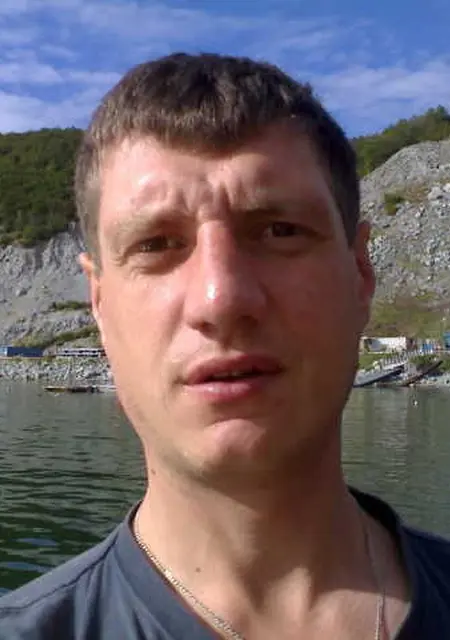 Я Андрей, 48, из Магадана, ищу знакомства без обязательств