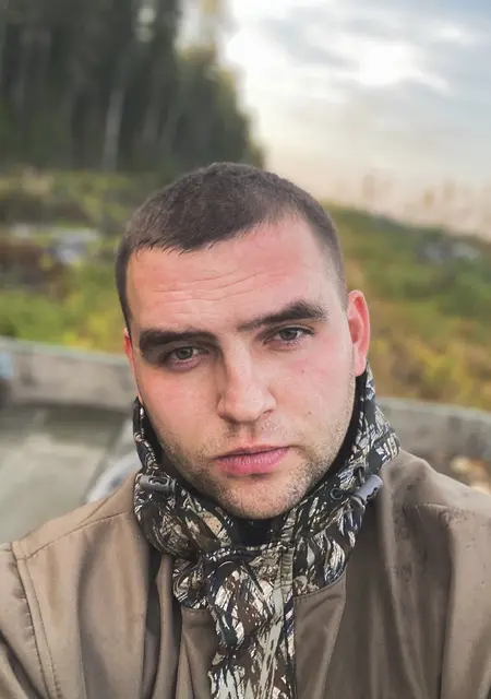 Санёк из Нягани, мне 28, познакомлюсь для дружбы