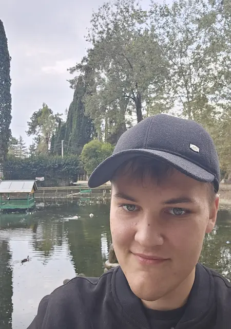 Я Илья, 19, знакомлюсь без обязательств в Белореченске