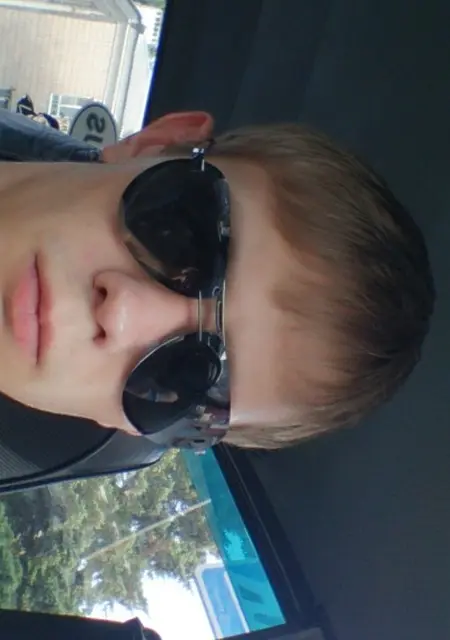 Василий из Гукова, ищу на сайте знакомства на одну ночь