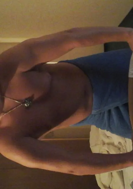 Павел из Приморско-Ахтарска, мне 29, познакомлюсь на одну ночь