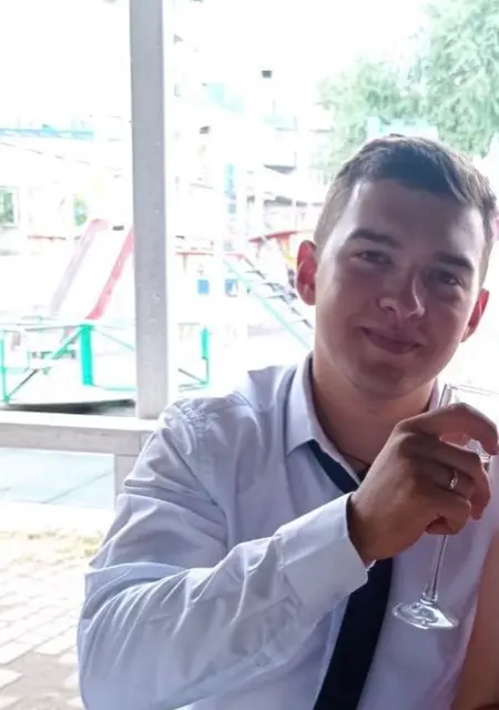 Я Кирилл, 26, из Абакана, ищу знакомства без обязательств