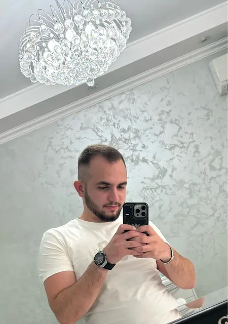 Artur из Пятигорска, мне 25, познакомлюсь на одну ночь