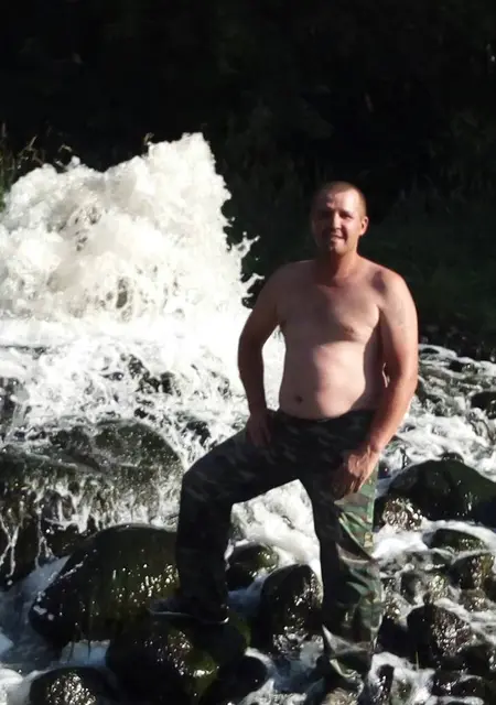 Иван из Гродно, мне 43, познакомлюсь для постоянных отношений