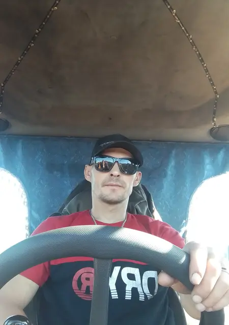 Владимир из Мысков, ищу на сайте знакомства на одну ночь